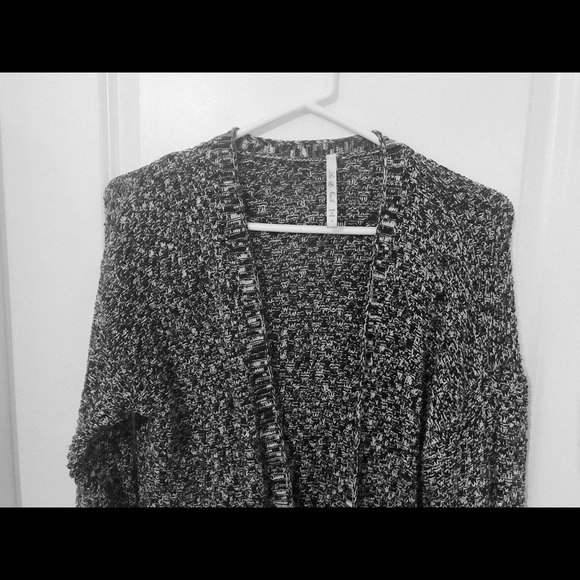 Cardigan - Picture 5 of 5
